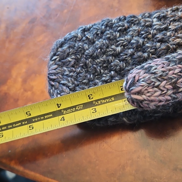 Sweet turns mittens - Picture 11 of 12